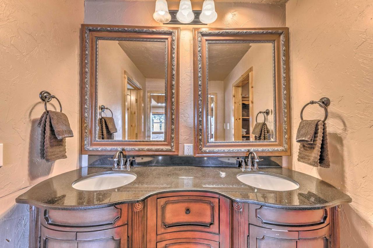 Spacious Ruidoso Home With Hot Tub And Fireplaces Exterior photo